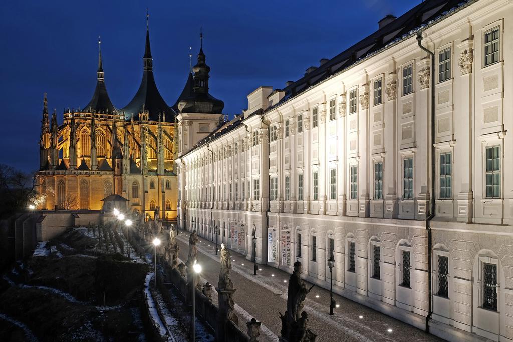 Hotel Opat Kutna Hora Bagian luar foto