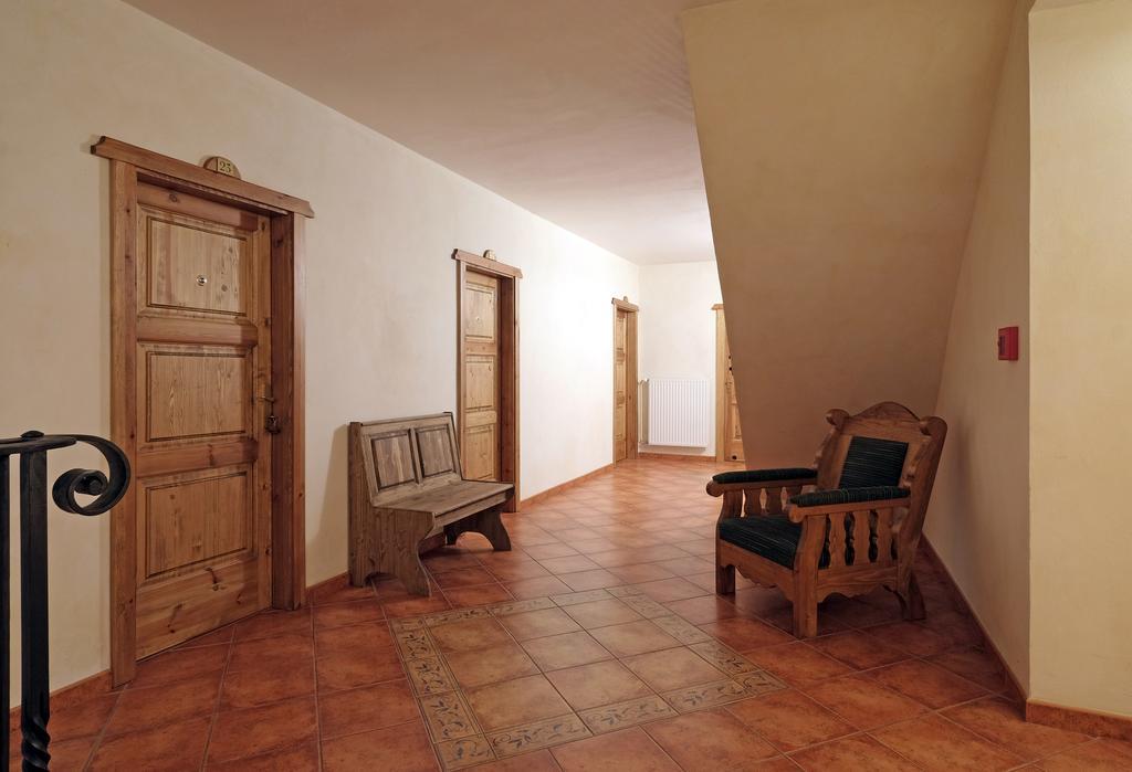 Hotel Opat Kutna Hora Bagian luar foto
