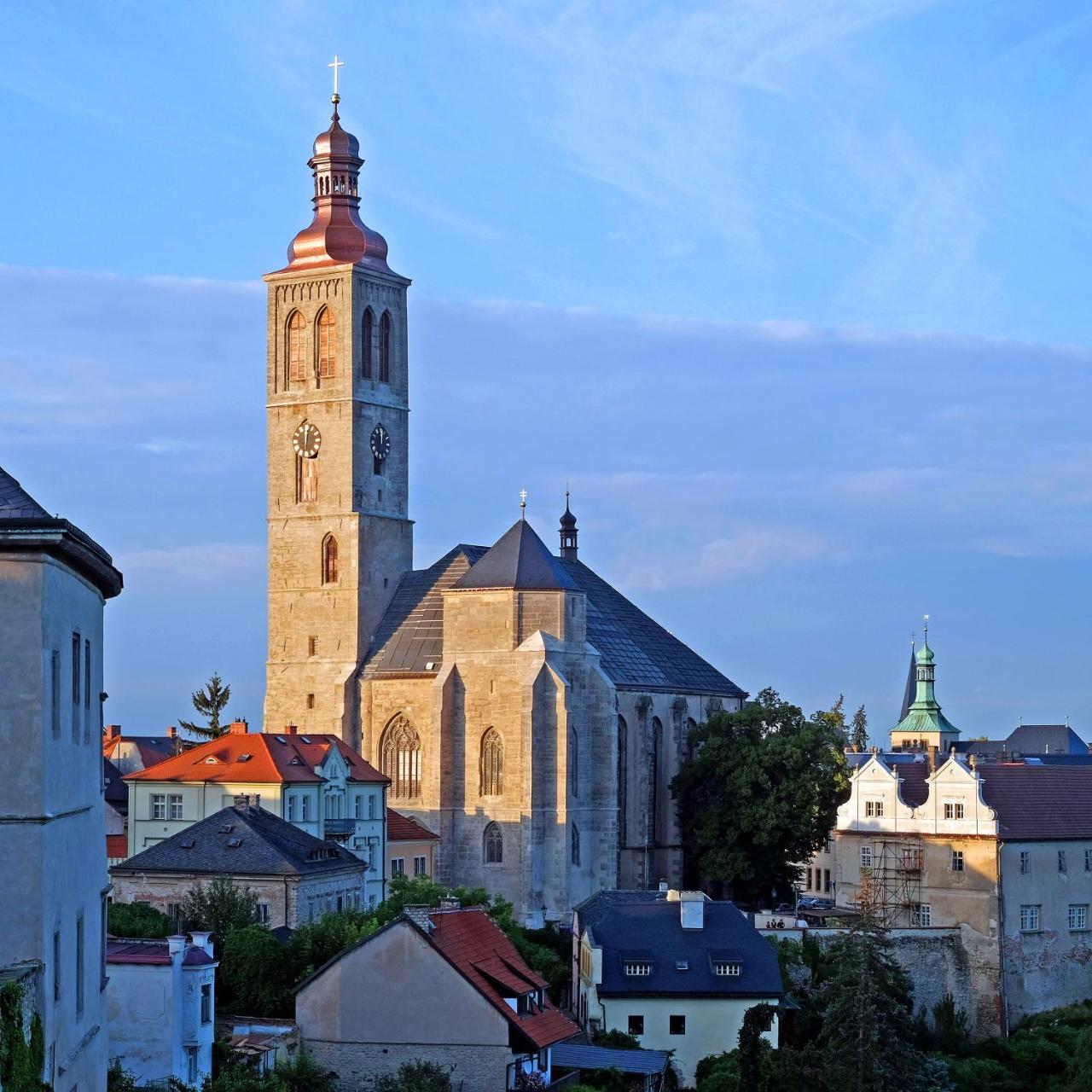 Hotel Opat Kutna Hora Bagian luar foto