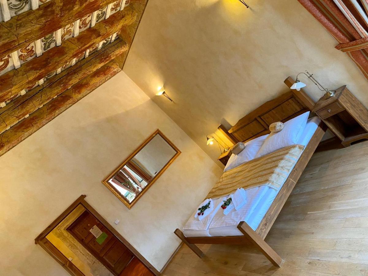 Hotel Opat Kutna Hora Bagian luar foto