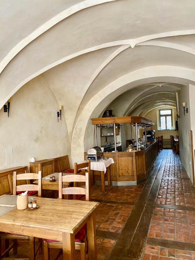 Hotel Opat Kutna Hora Bagian luar foto