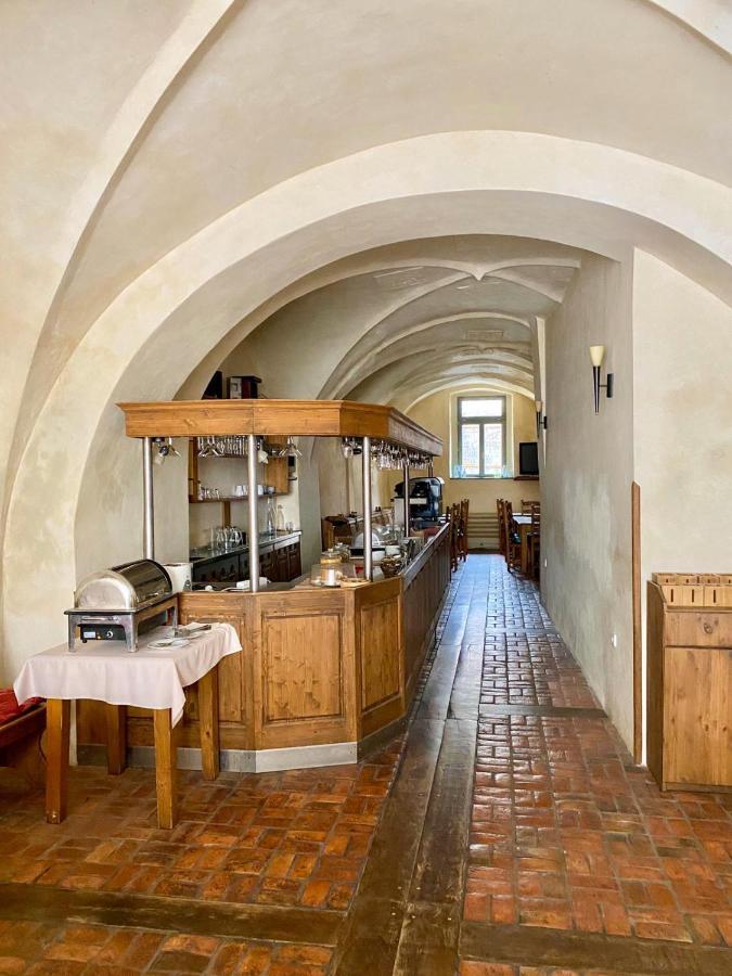 Hotel Opat Kutna Hora Bagian luar foto